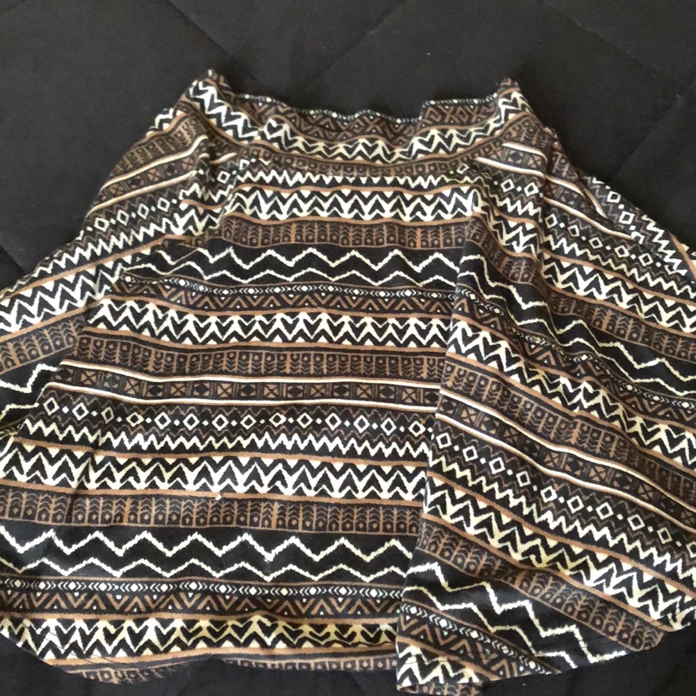 skirt - Picture 2 of 2
